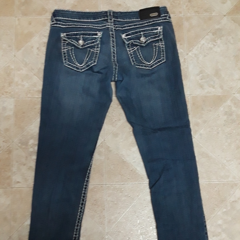 LA Idol Jean's